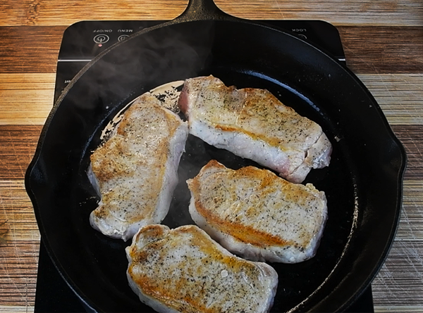 Pork Cutlets in Red Sauce - Step 4